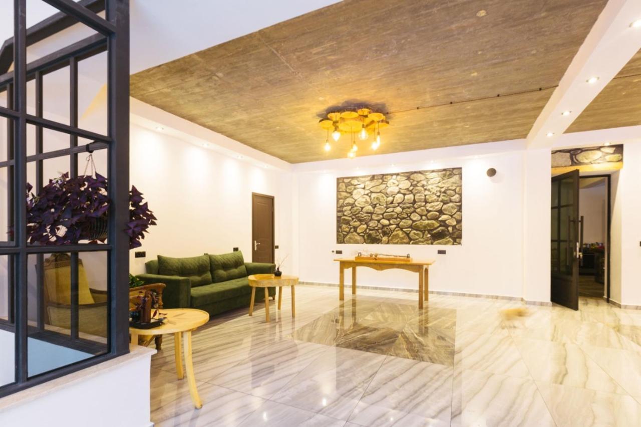 Hotel Level Местия Екстериор снимка