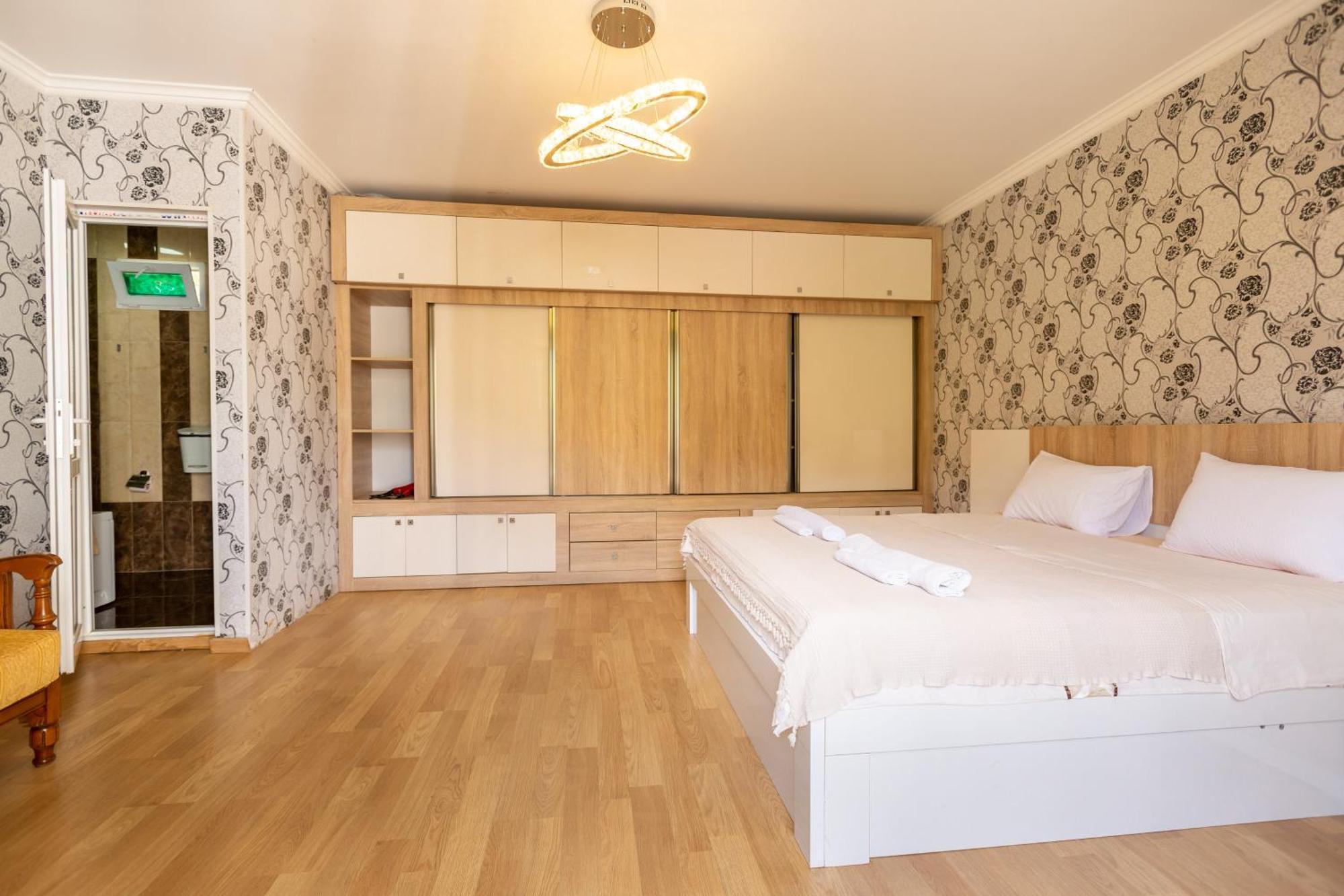 Hotel Level Местия Стая снимка