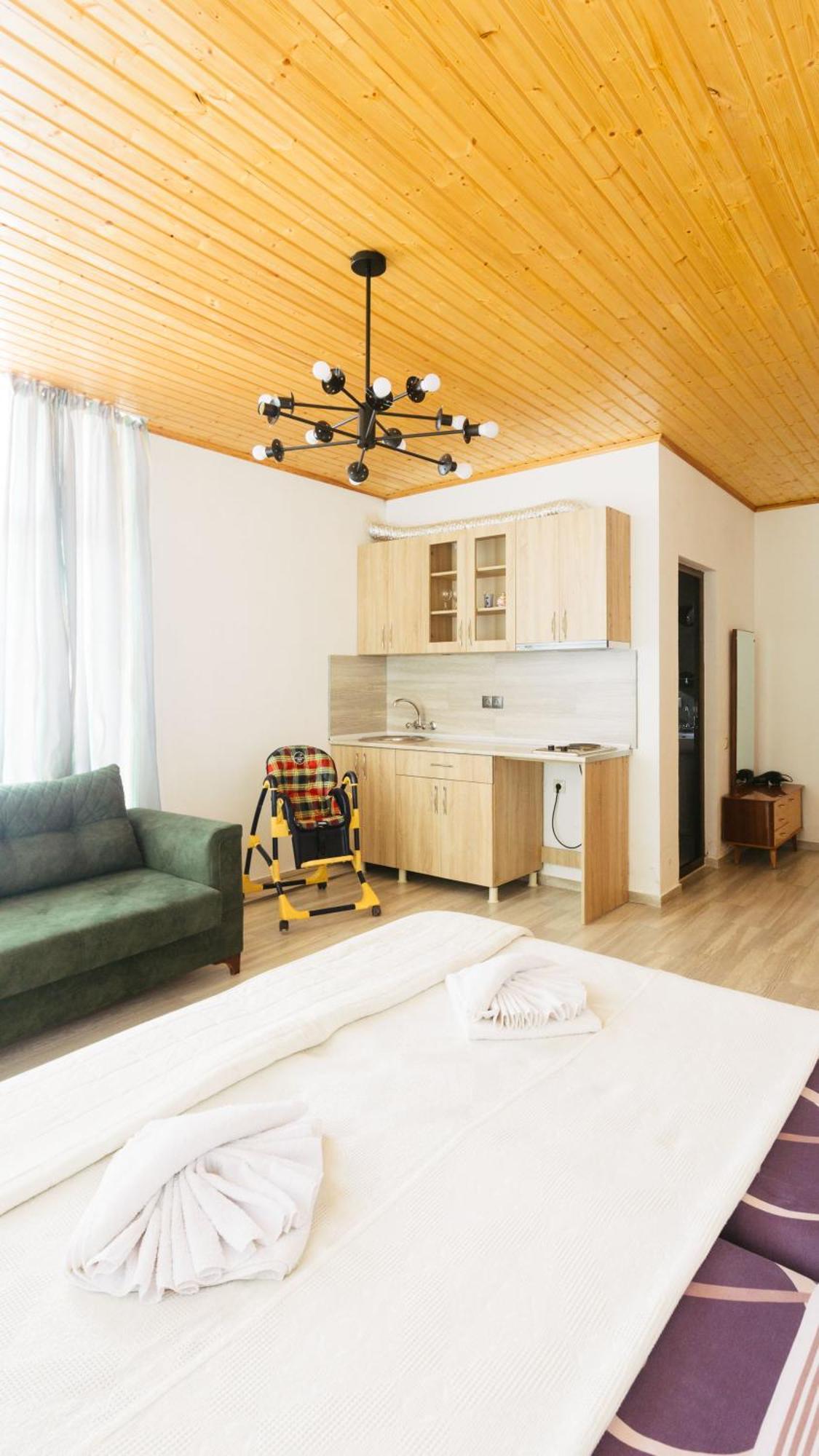 Hotel Level Местия Стая снимка
