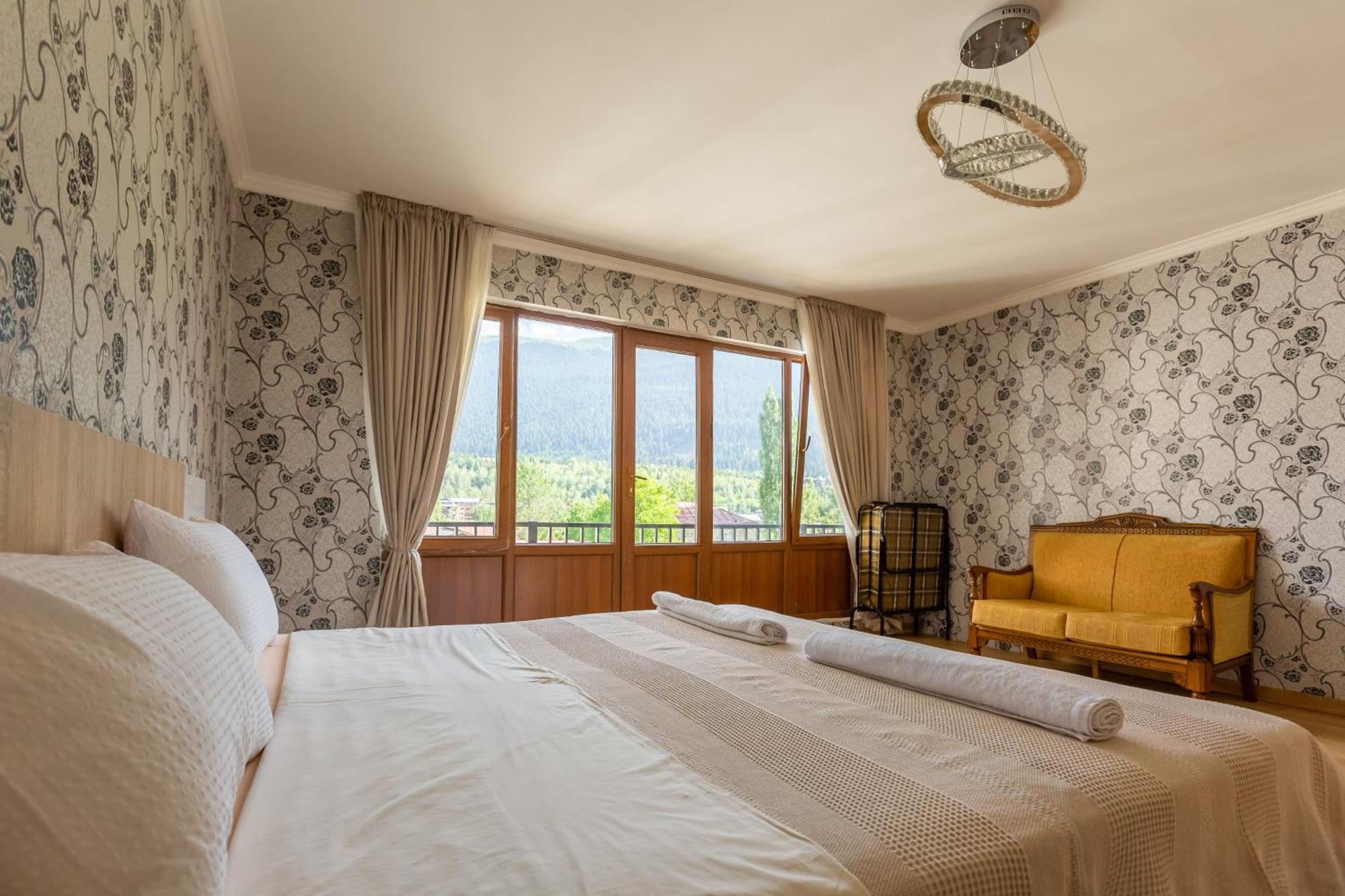 Hotel Level Местия Стая снимка